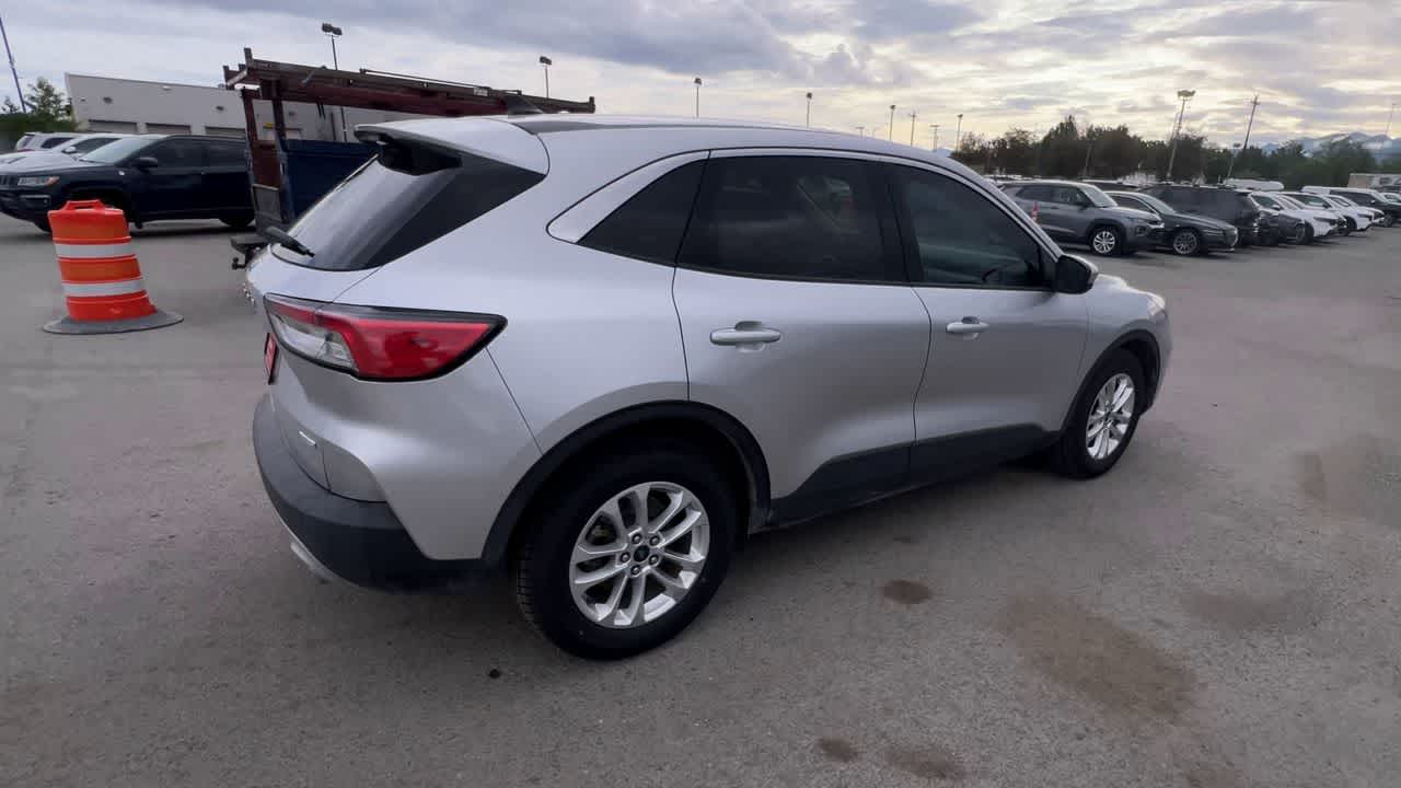 Thumbnail: 2020 Ford Escape - 8