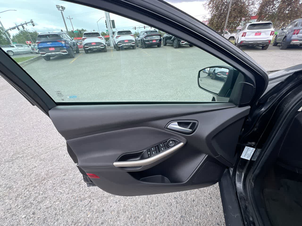 Thumbnail: 2012 Ford Focus - 13