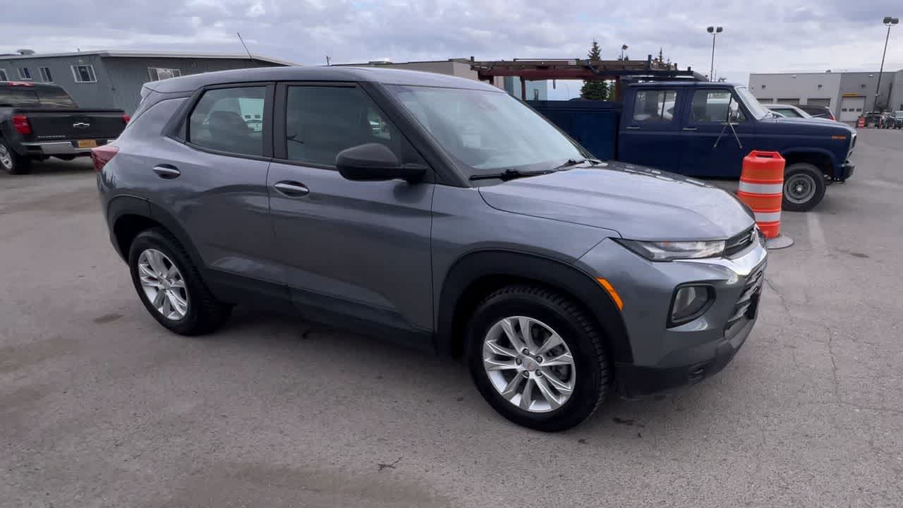 Thumbnail: 2021 Chevrolet TrailBlazer - 2