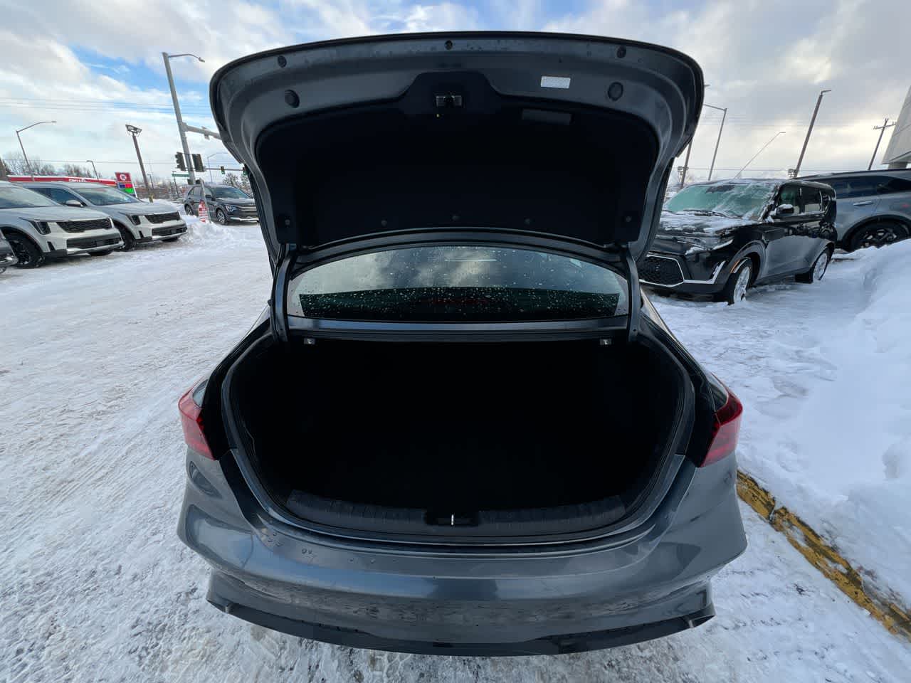 Thumbnail: 2023 Kia Forte - 26