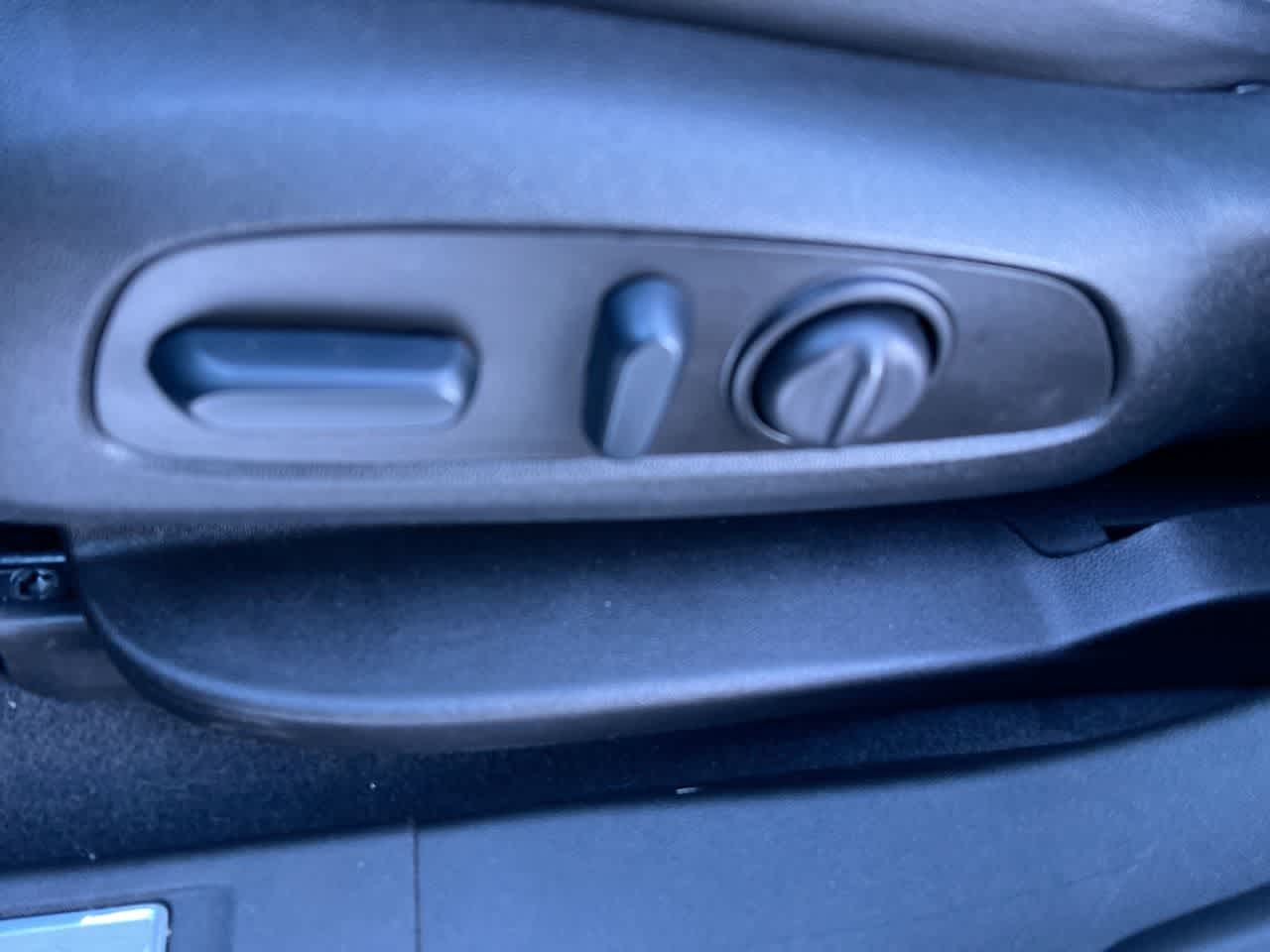 Thumbnail: 2023 GMC Acadia - 12