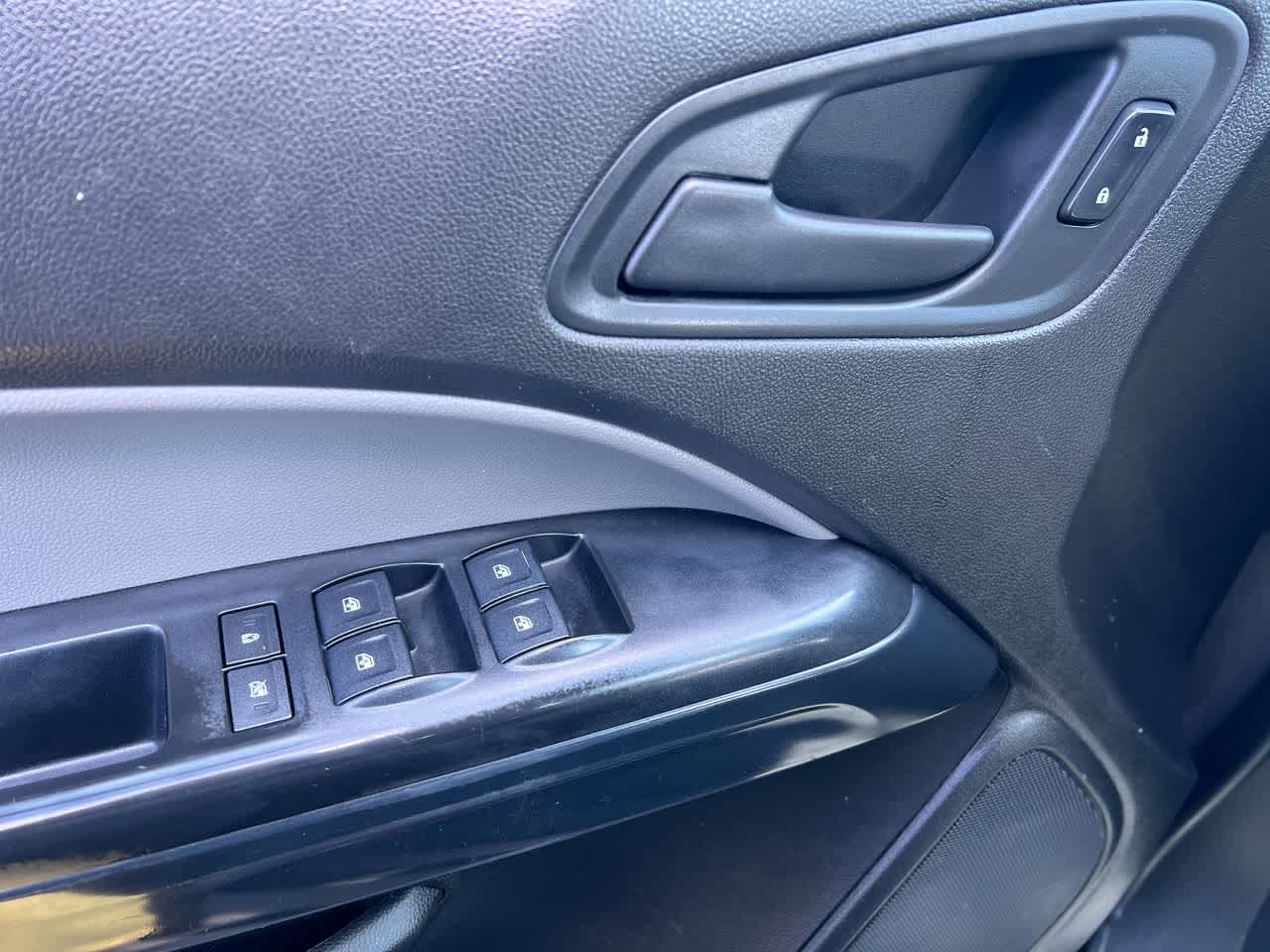 Thumbnail: 2016 Chevrolet Colorado - 13