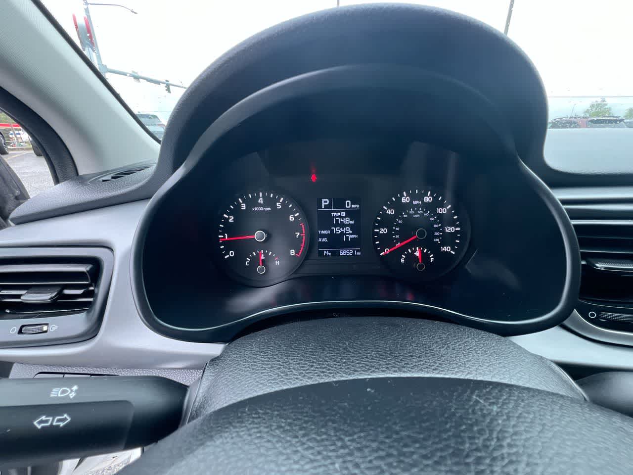 Thumbnail: 2019 Kia Rio - 15