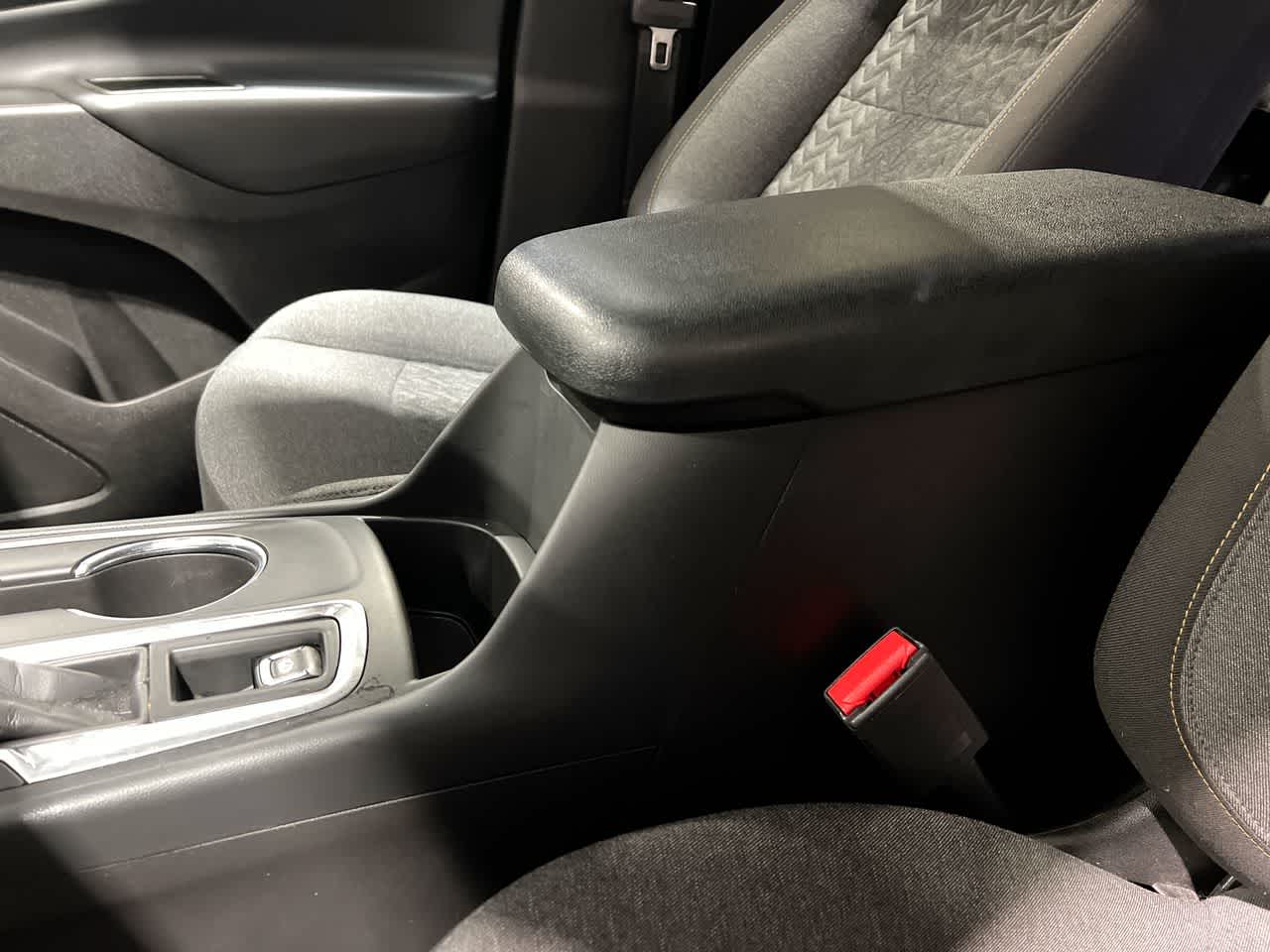 Thumbnail: 2024 Chevrolet Equinox - 21