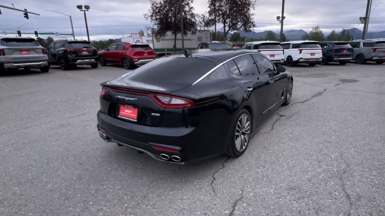 Thumbnail: 2018 Kia Stinger - 8