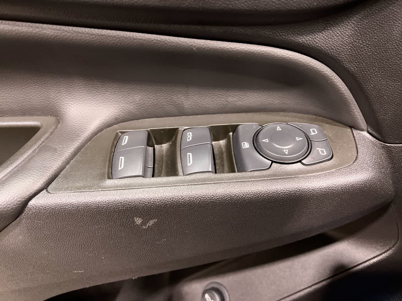 Thumbnail: 2024 Chevrolet Equinox - 13