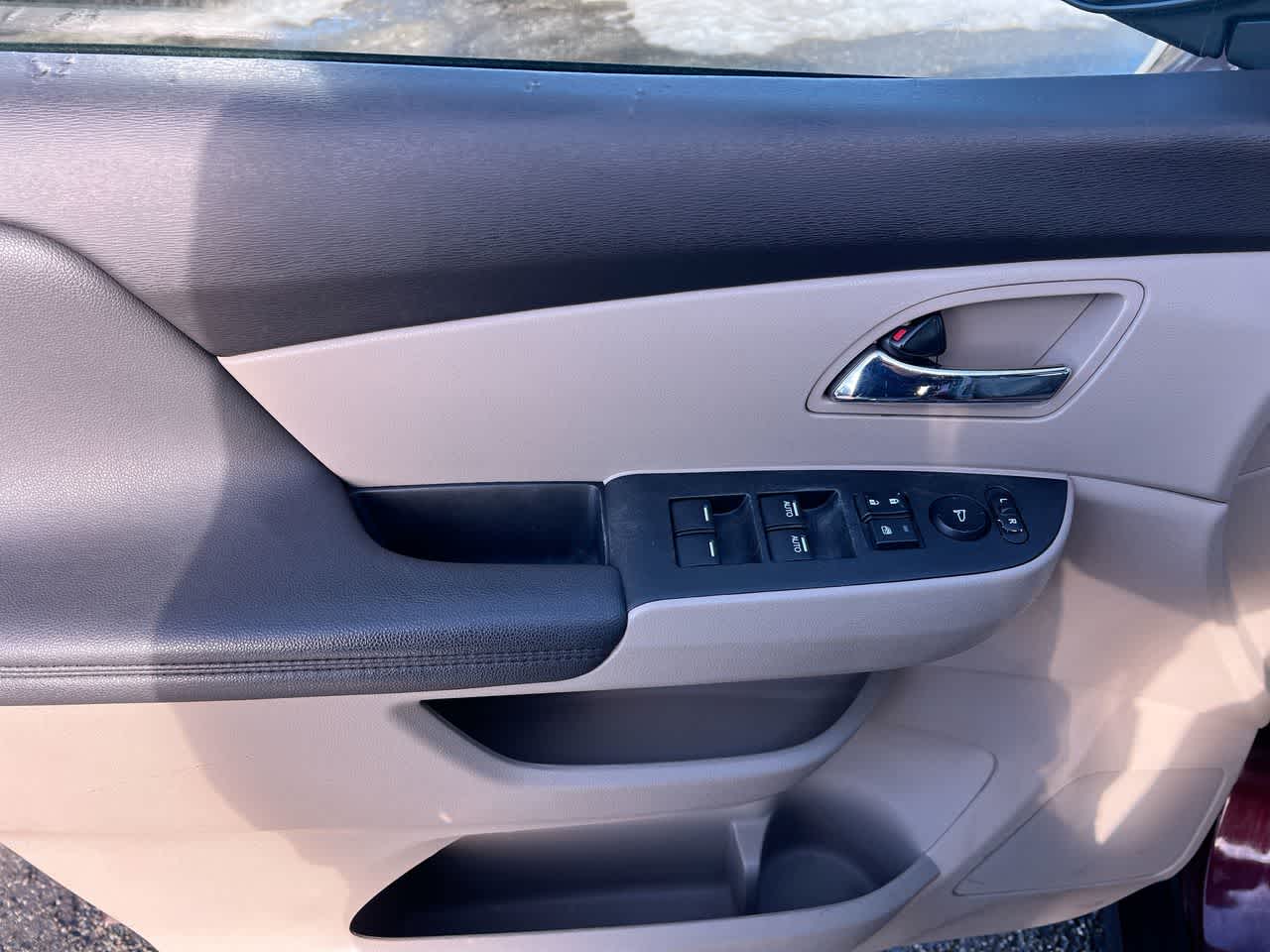 Thumbnail: 2015 Honda Odyssey - 13