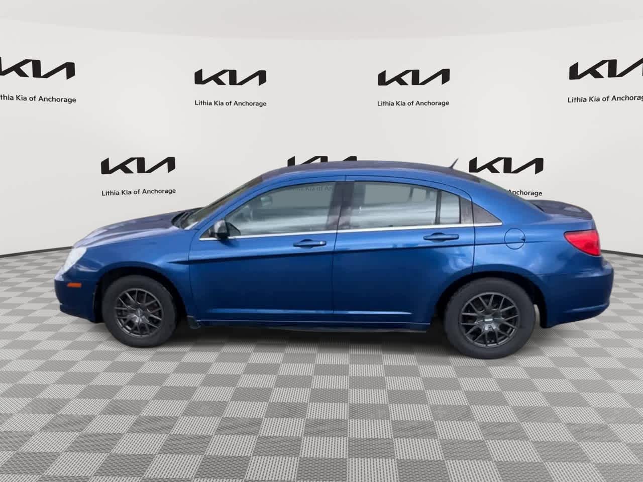 Thumbnail: 2010 Chrysler Sebring - 5