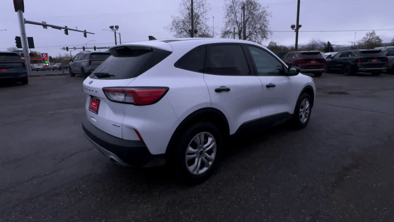 Thumbnail: 2021 Ford Escape - 8