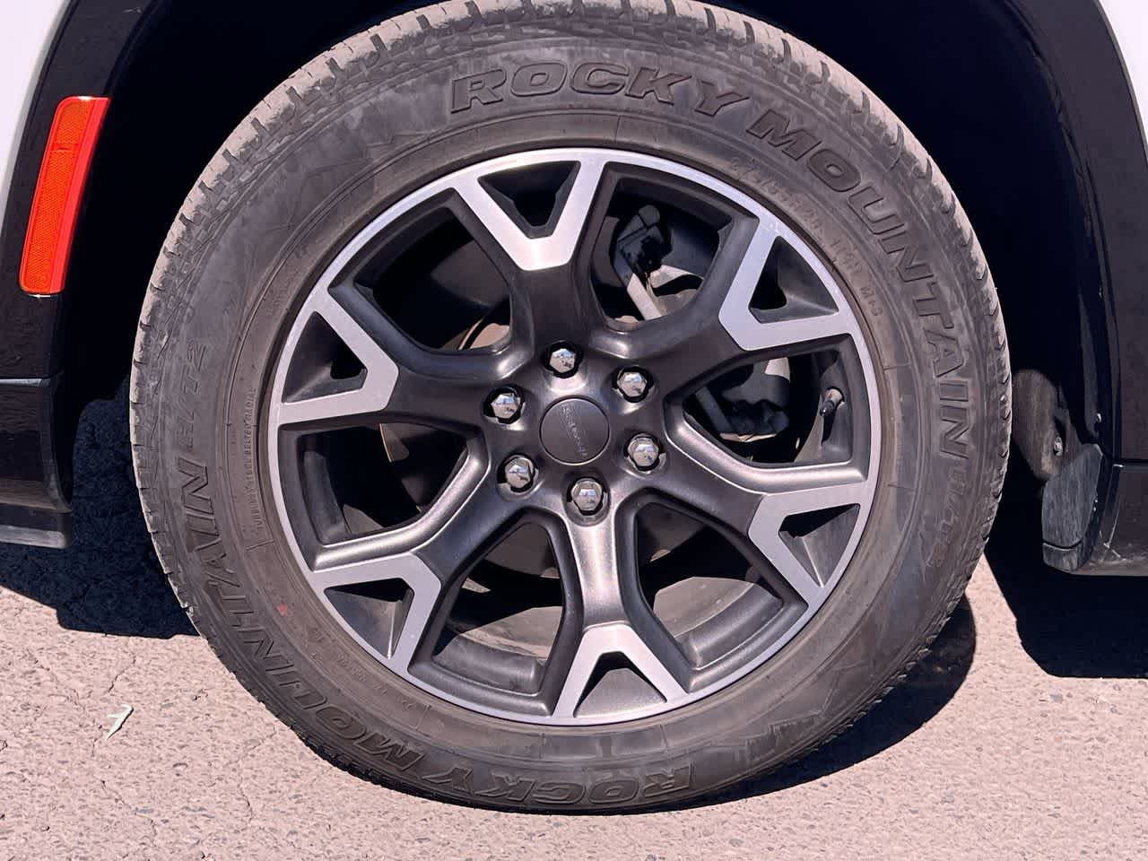 Thumbnail: 2024 Jeep Wagoneer - 10