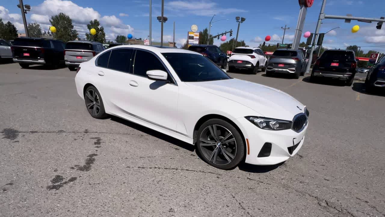 Thumbnail: 2024 BMW 3 Series - 2