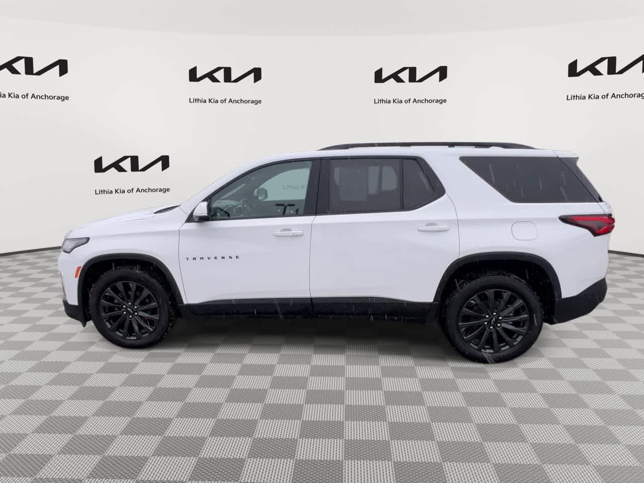 Thumbnail: 2023 Chevrolet Traverse - 5