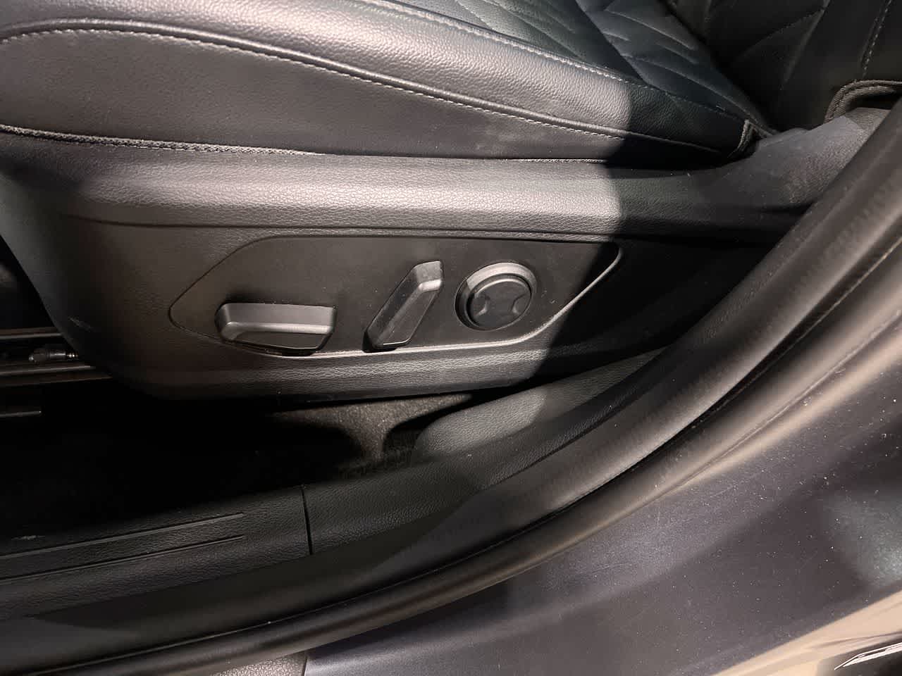 Thumbnail: 2023 Kia Sportage - 12