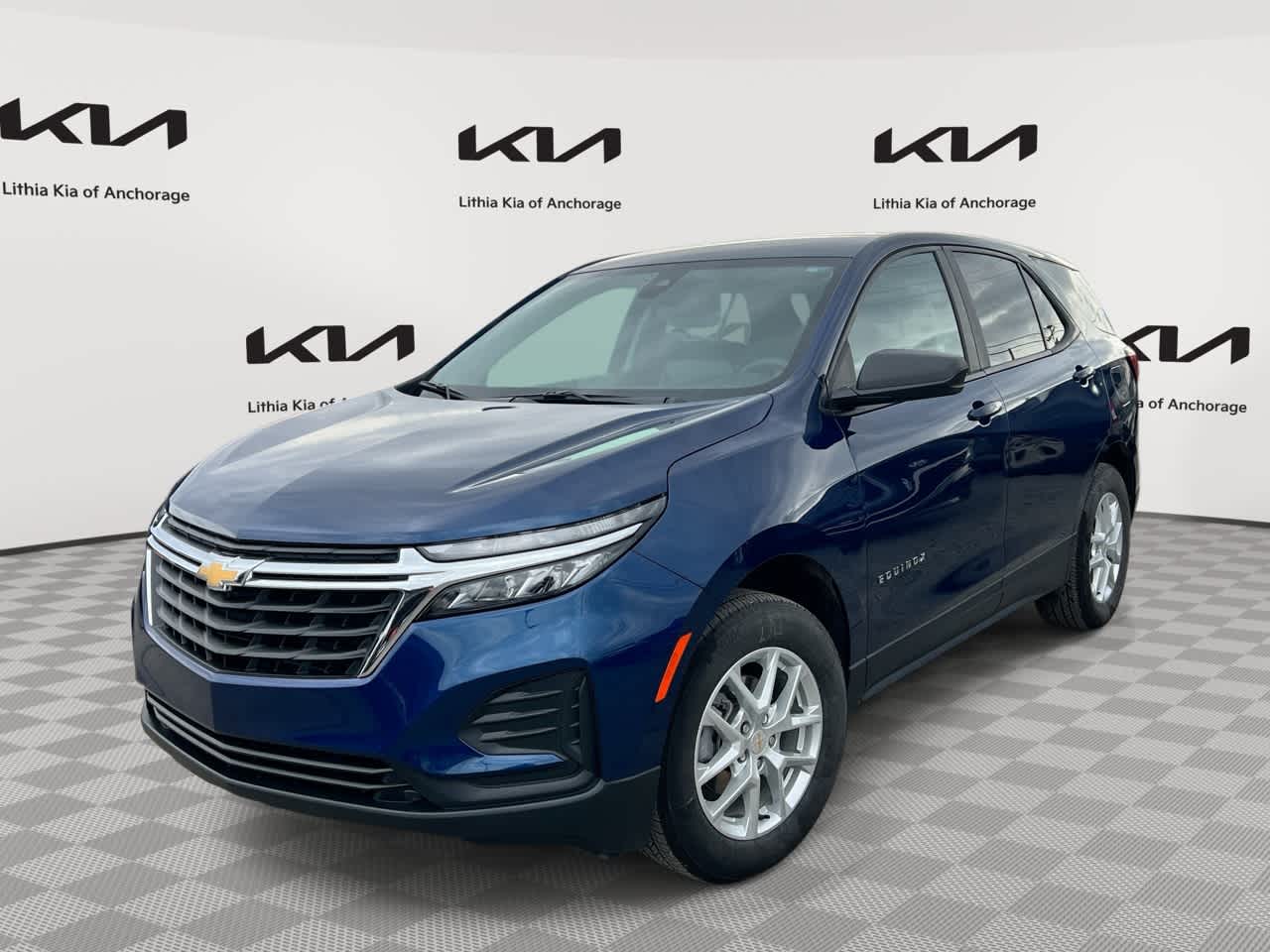 Thumbnail: 2022 Chevrolet Equinox - 1
