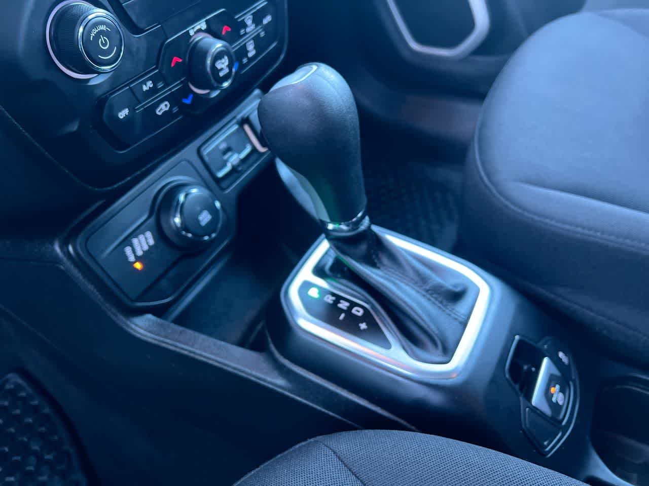 Thumbnail: 2019 Jeep Renegade - 20