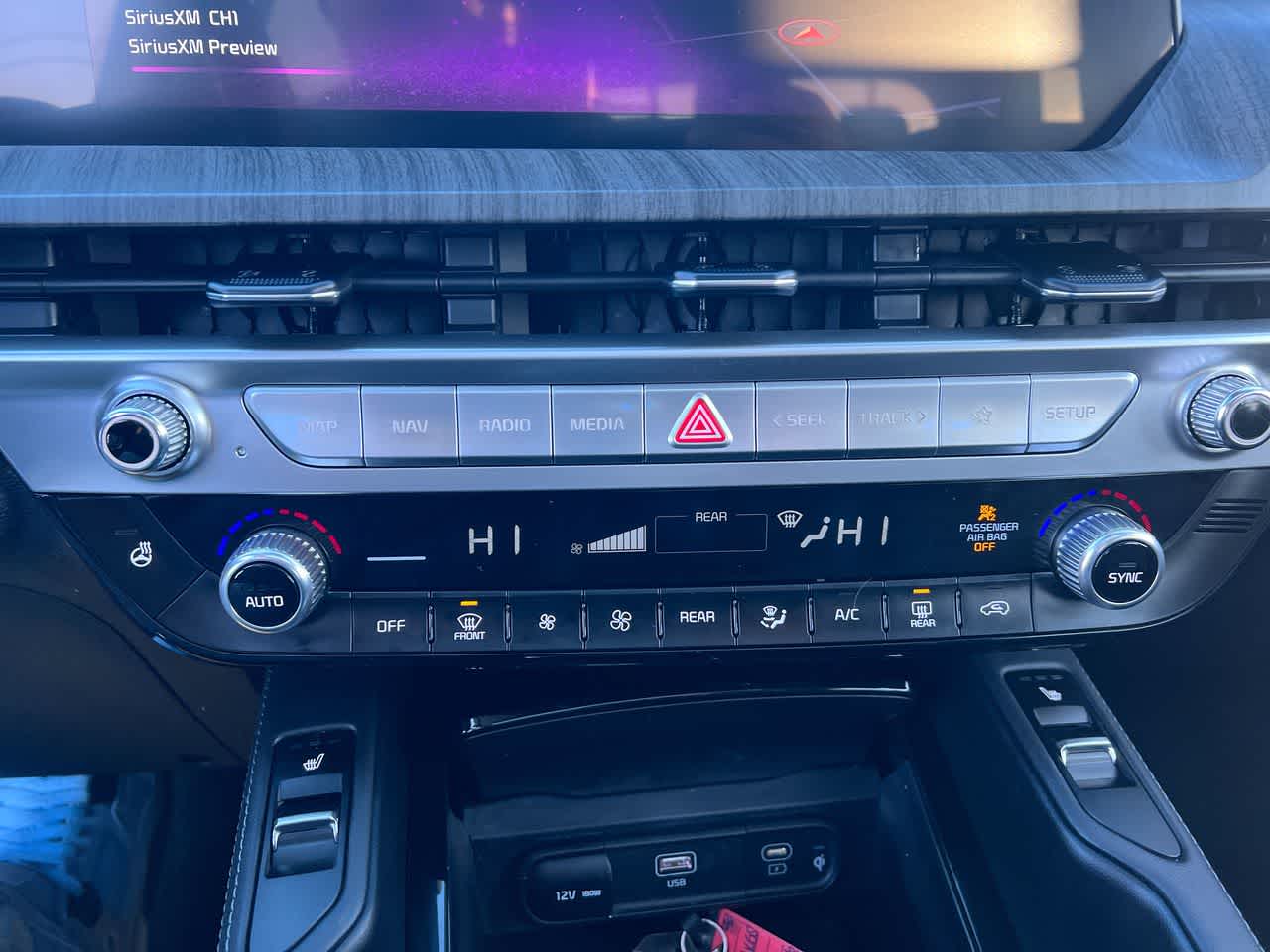 Thumbnail: 2023 Kia Telluride - 19