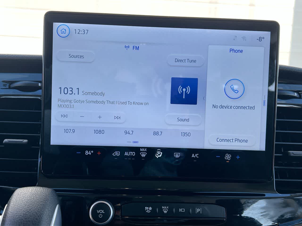 Thumbnail: 2023 Ford Econoline - 16