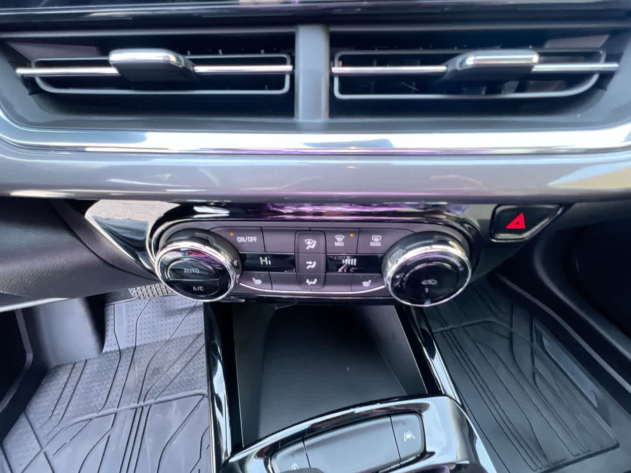 Thumbnail: 2025 Chevrolet Trax - 19