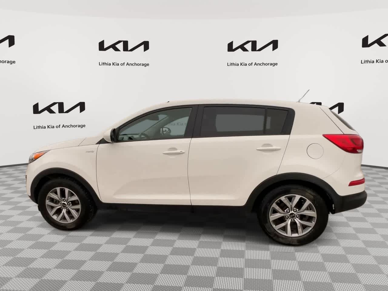 Thumbnail: 2016 Kia Sportage - 5