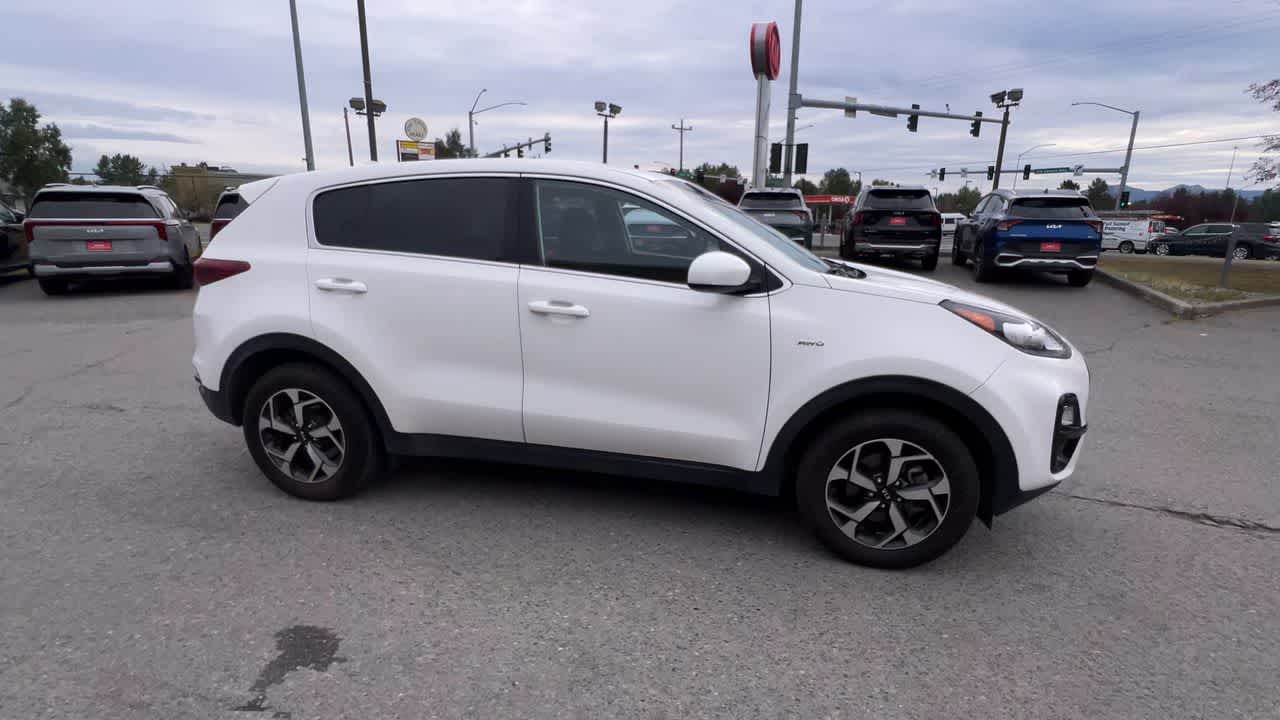 Thumbnail: 2020 Kia Sportage - 9