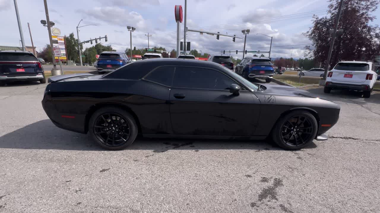 Thumbnail: 2018 Dodge Challenger - 9
