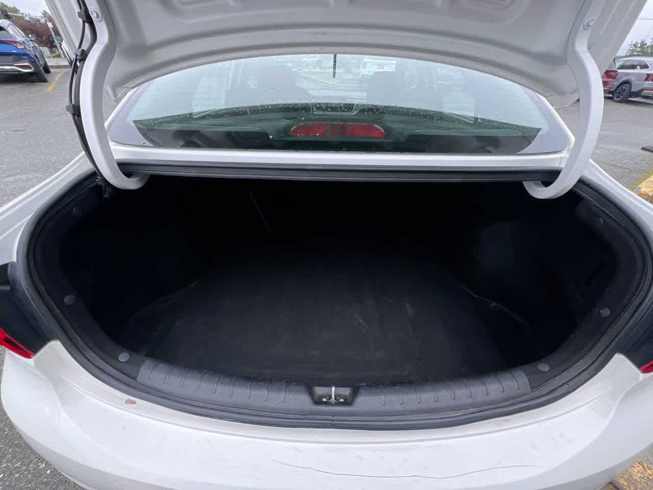 Thumbnail: 2019 Kia Rio - 25