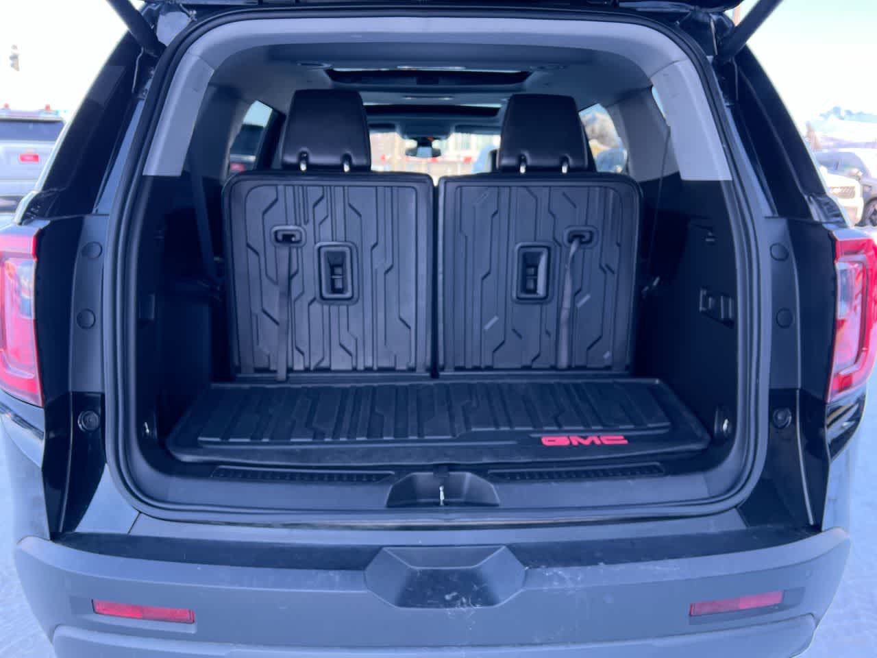 Thumbnail: 2023 GMC Acadia - 25