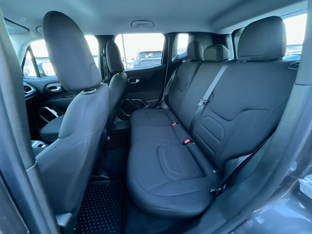 Thumbnail: 2019 Jeep Renegade - 23