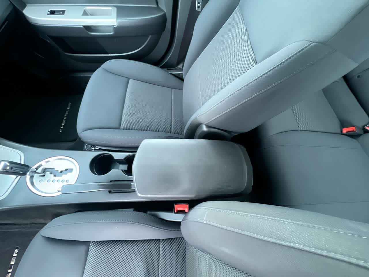 Thumbnail: 2010 Chrysler Sebring - 21