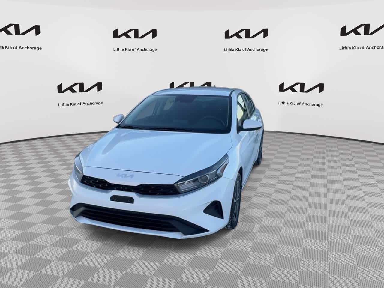 Thumbnail: 2022 Kia Forte - 3