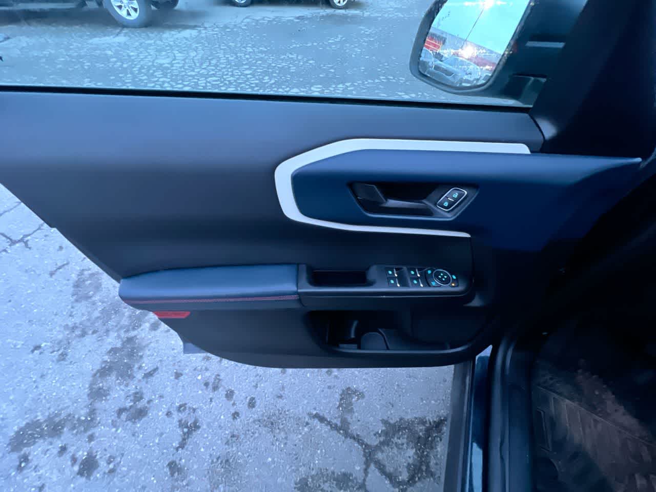 Thumbnail: 2023 Ford Bronco Sport - 13