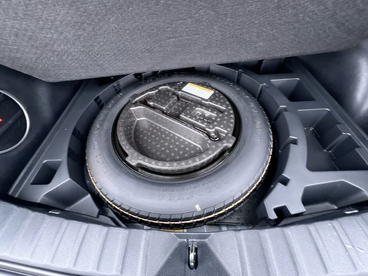 2023 Toyota Corolla Cross XLE 26