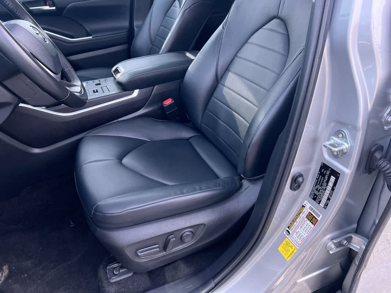 Thumbnail: 2023 Toyota Highlander - 11