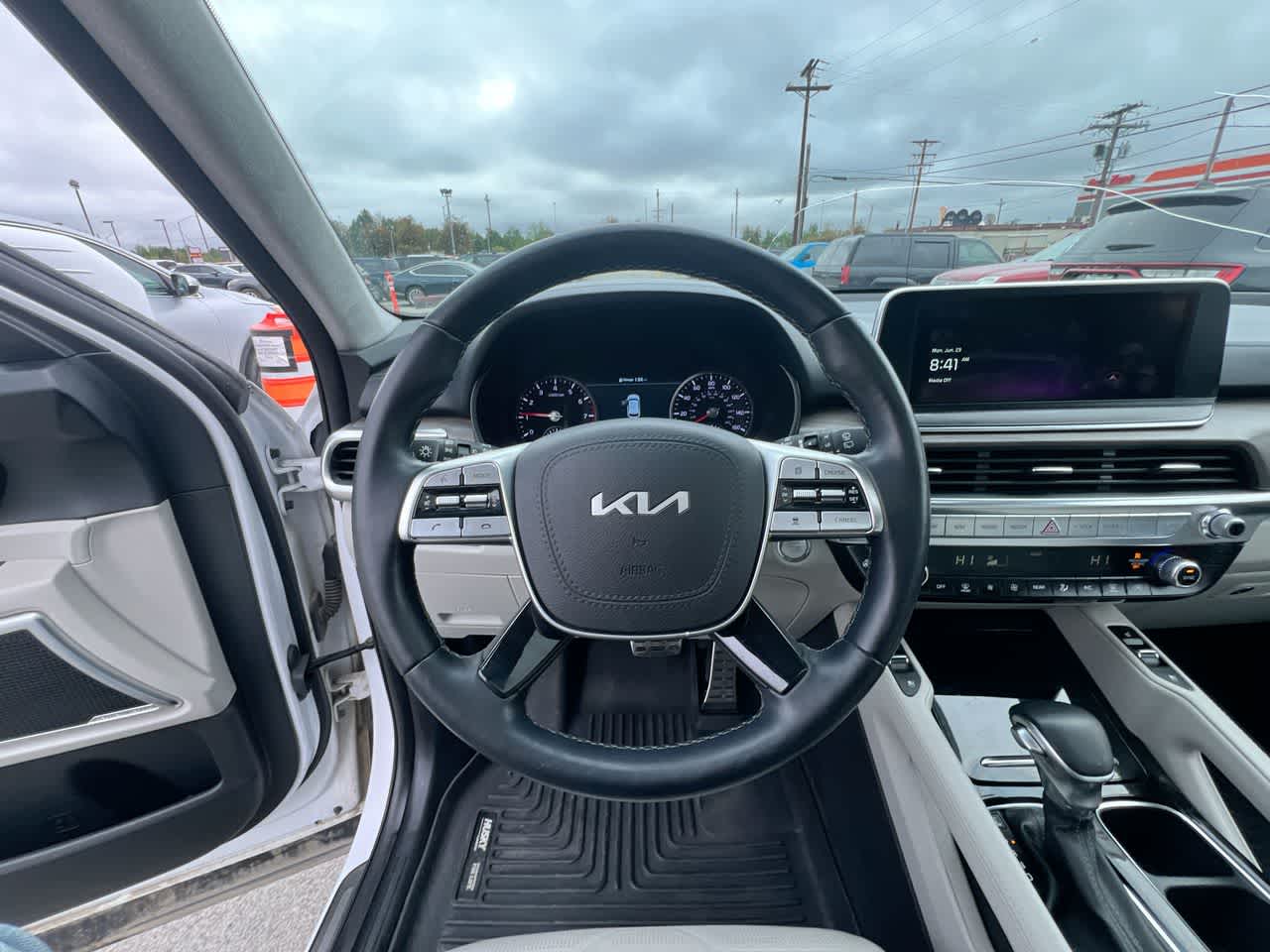 Thumbnail: 2022 Kia Telluride - 14