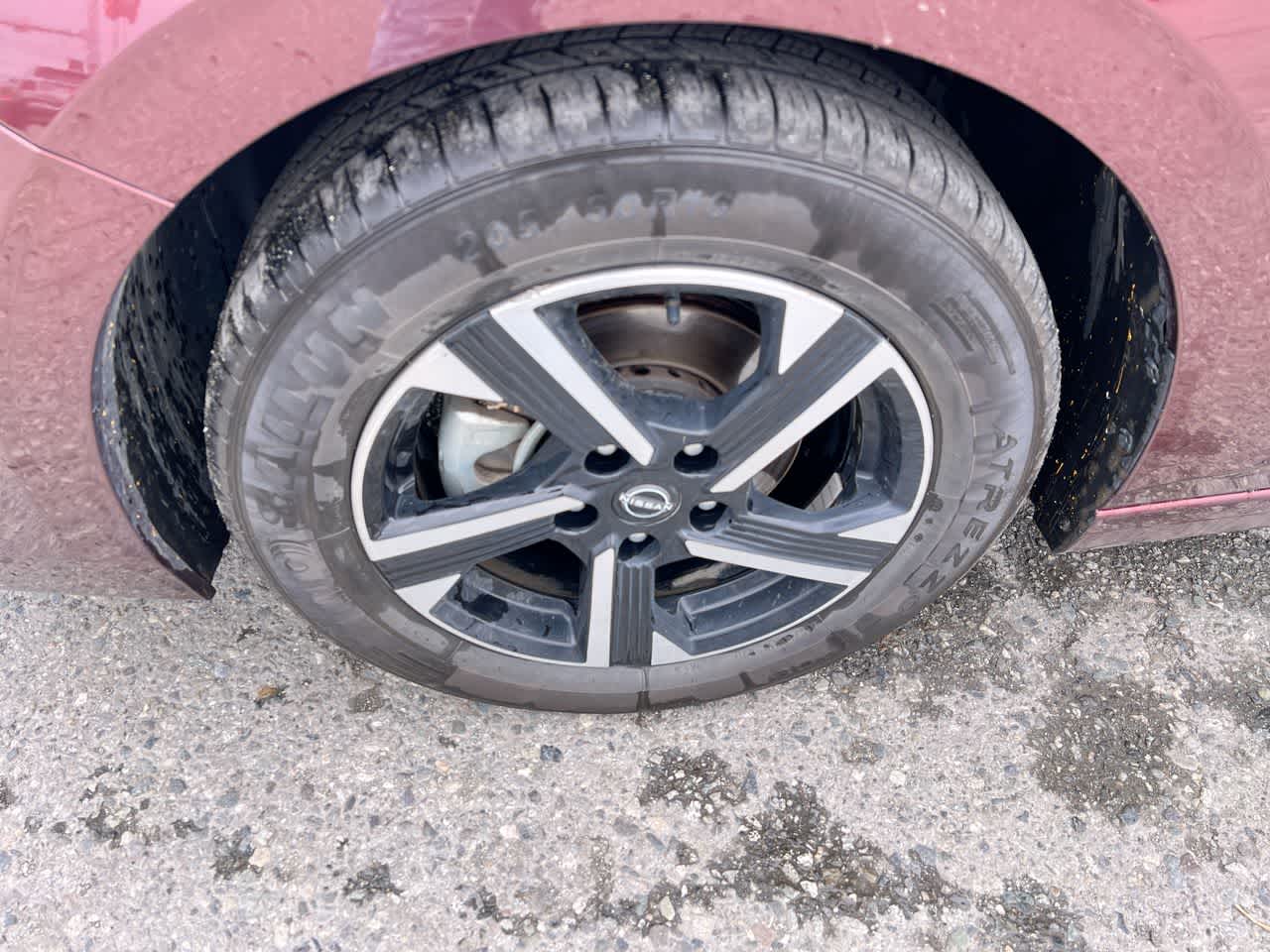 2024 Nissan Sentra SV photo 2