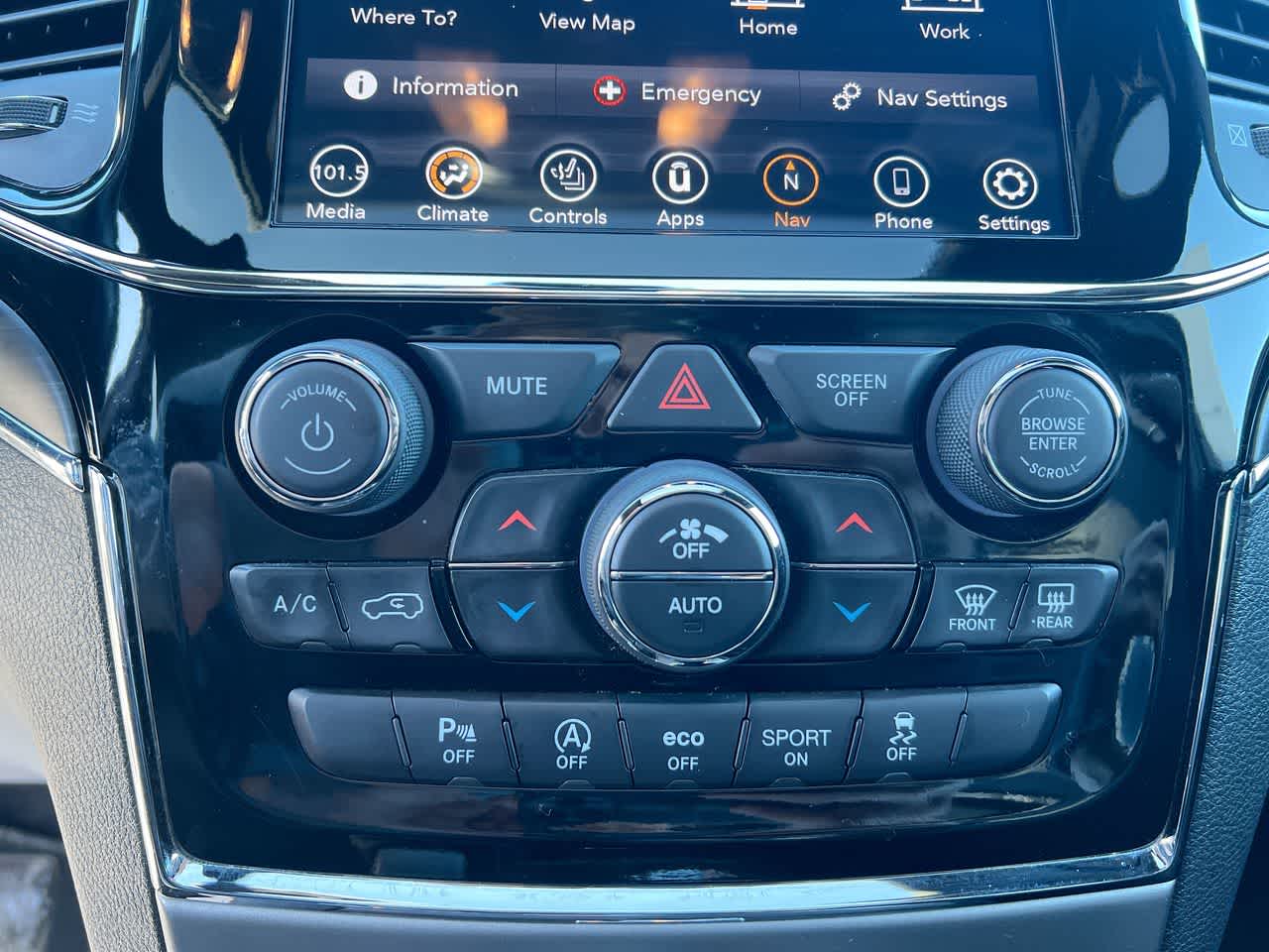 Thumbnail: 2020 Jeep Grand Cherokee - 19