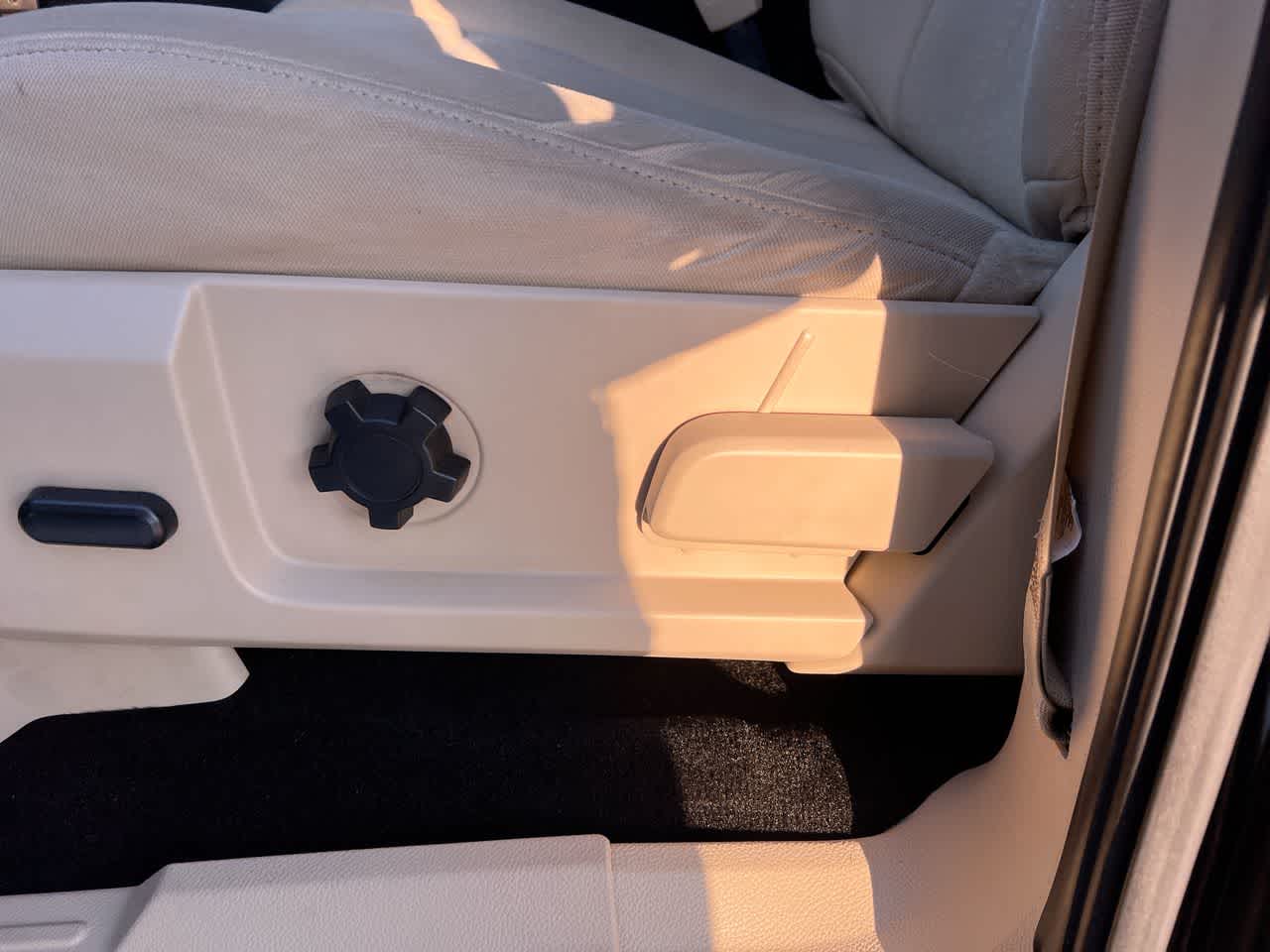 Thumbnail: 2015 Ford Expedition - 12