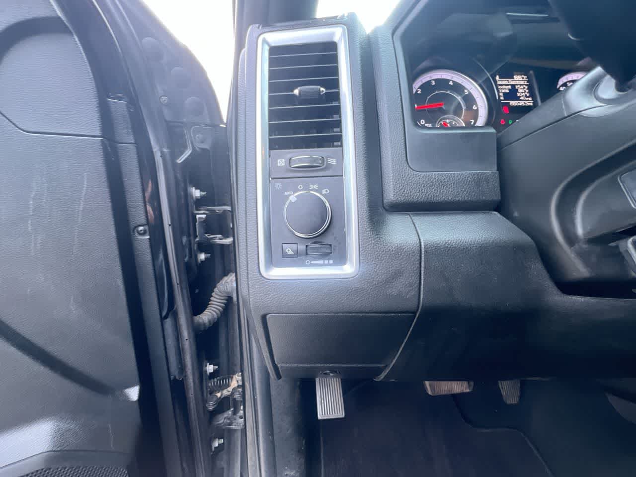 Thumbnail: 2022 RAM 1500 Classic - 18