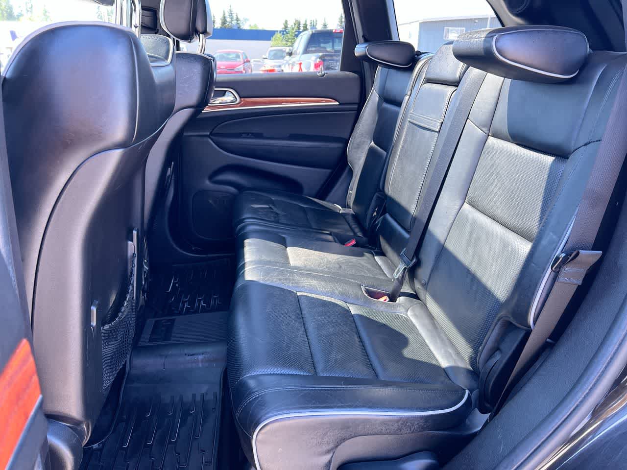 Thumbnail: 2012 Jeep Grand Cherokee - 23