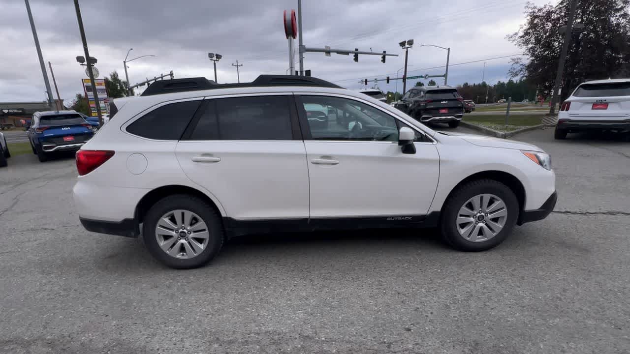 Thumbnail: 2015 Subaru Outback - 9