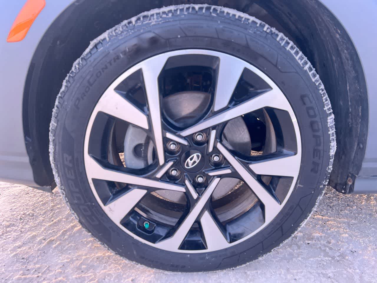 Thumbnail: 2022 Hyundai Kona - 2