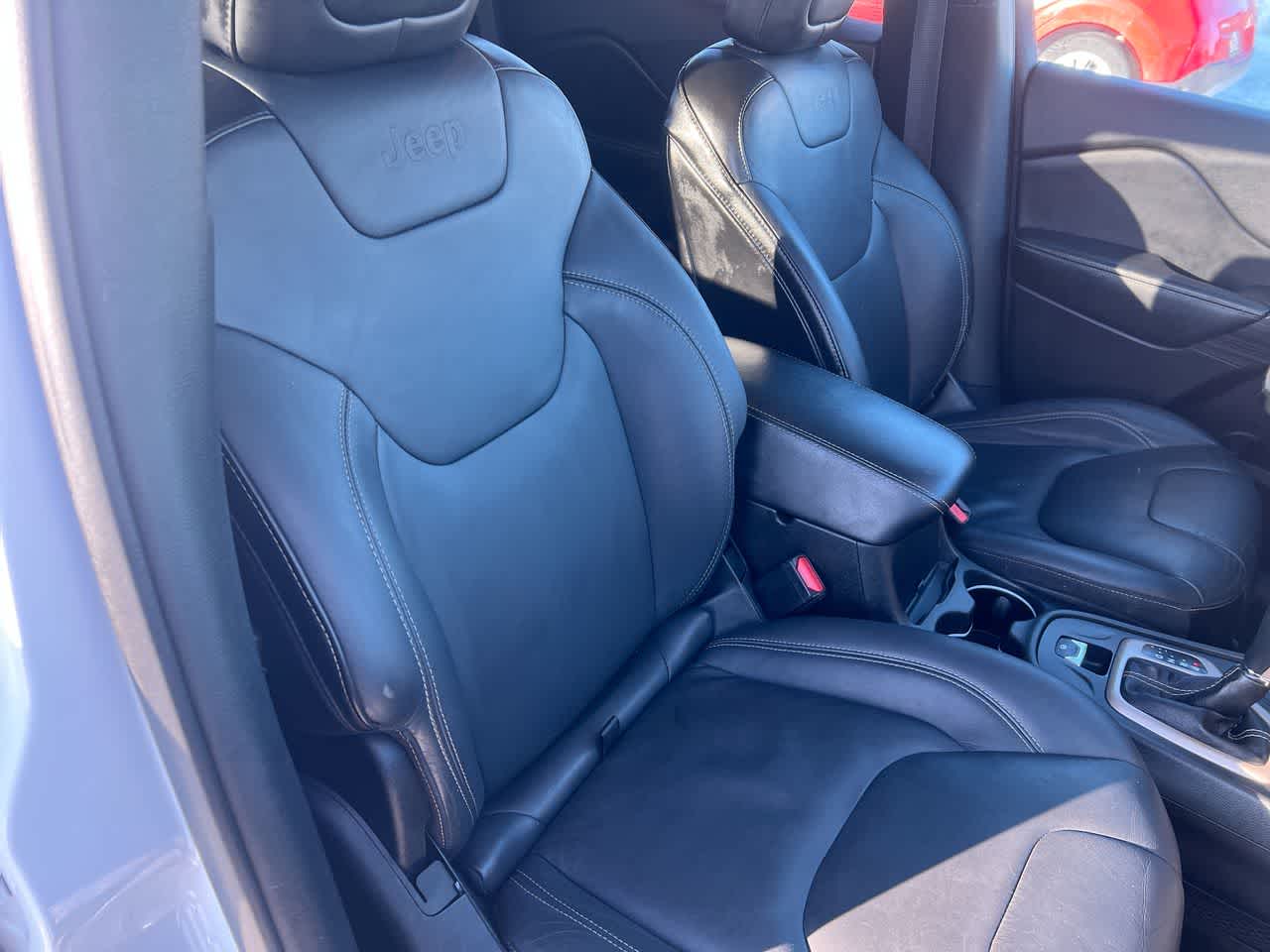 Thumbnail: 2015 Jeep Cherokee - 28