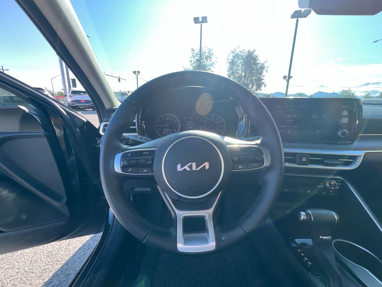 Thumbnail: 2022 Kia K5 - 14