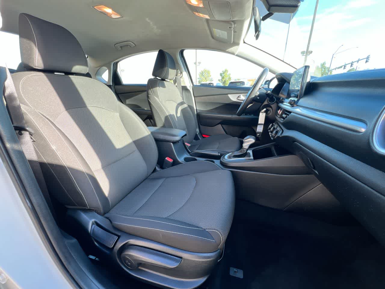 Thumbnail: 2024 Kia Forte - 28