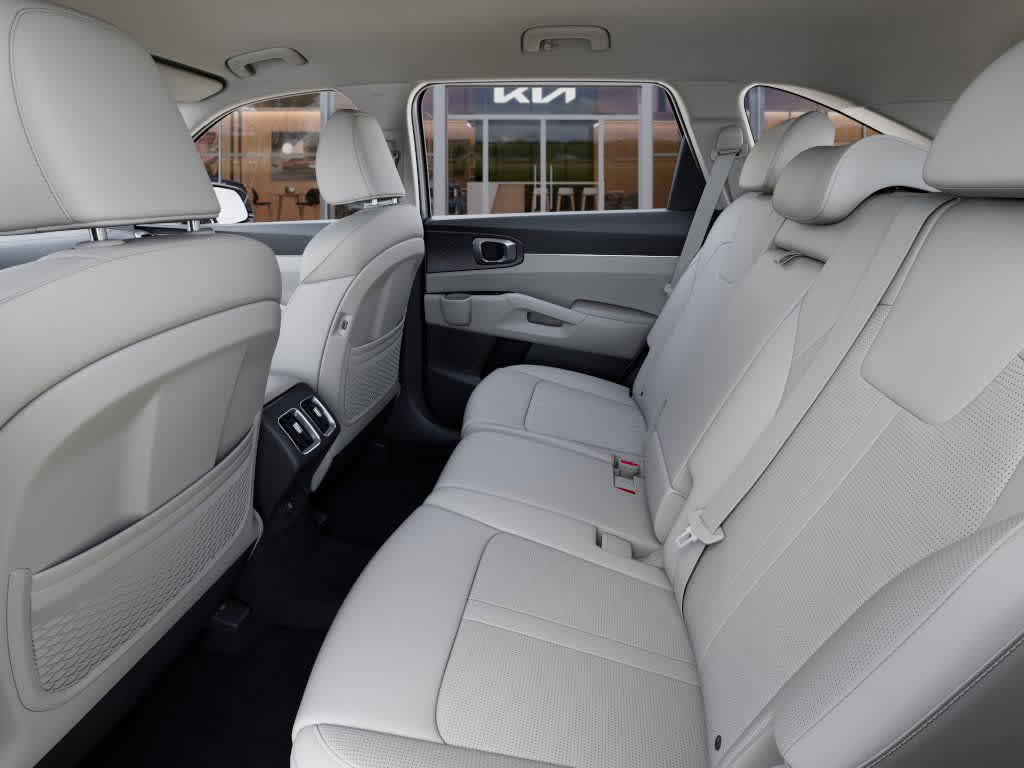 2025 Kia Sorento S 18