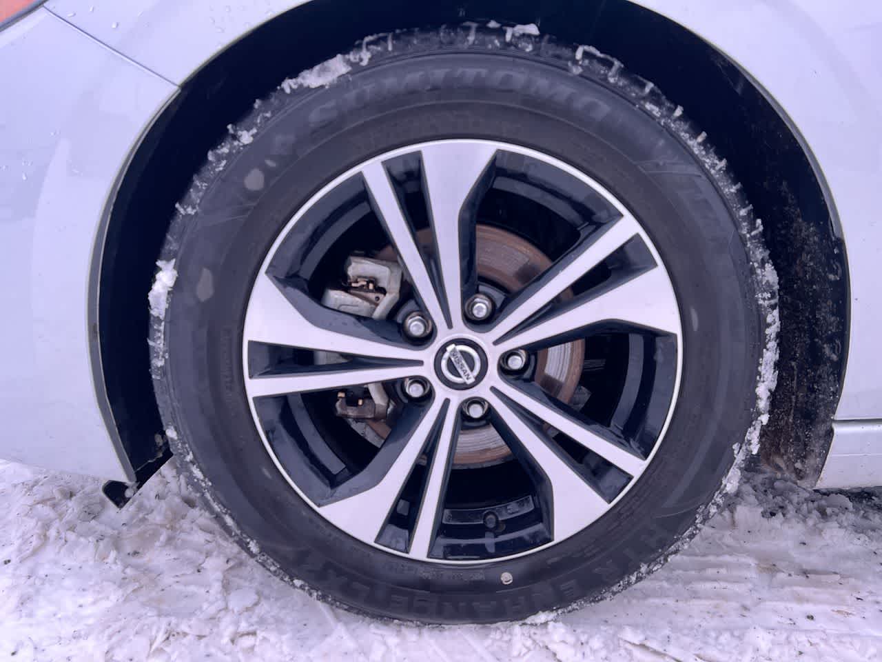 2023 Nissan Sentra SV photo 2