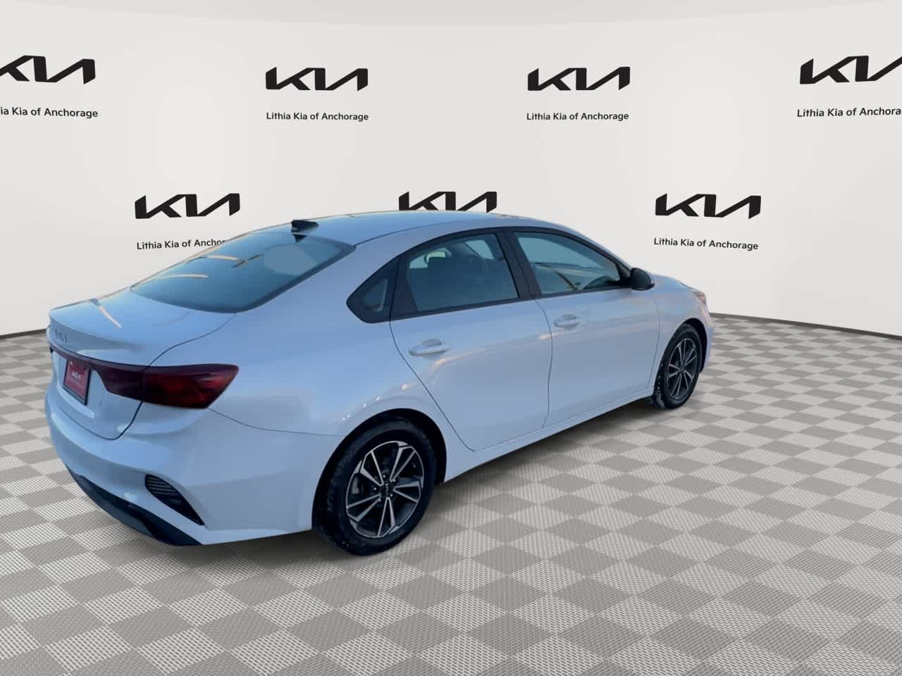 Thumbnail: 2022 Kia Forte - 8