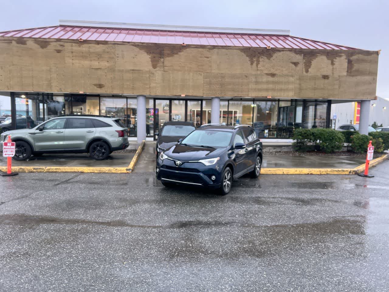 Thumbnail: 2018 Toyota RAV4 - 1