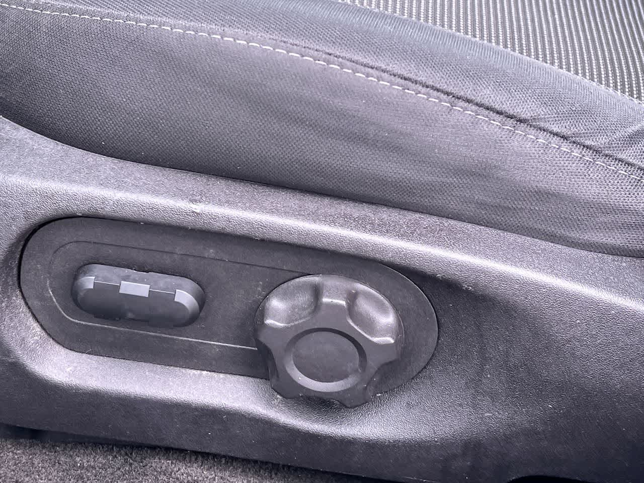 Thumbnail: 2013 Ford Taurus - 12
