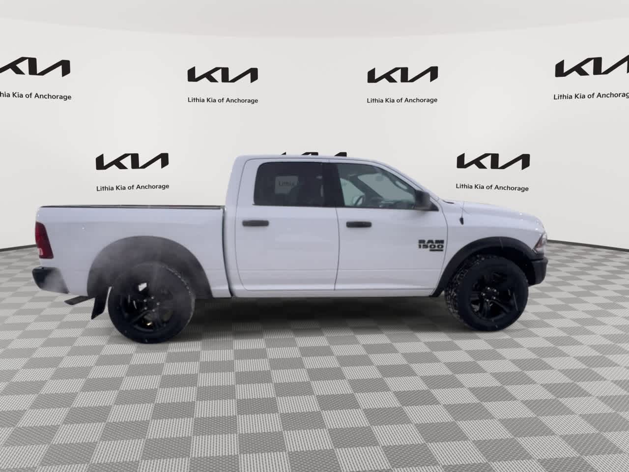 Thumbnail: 2024 RAM 1500 Classic - 9